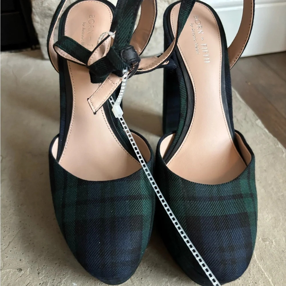NWT Antonio Melani x Born on FifthTartan Plaid Closed Toe Platform heels, 6.5 - Picture 9 of 9